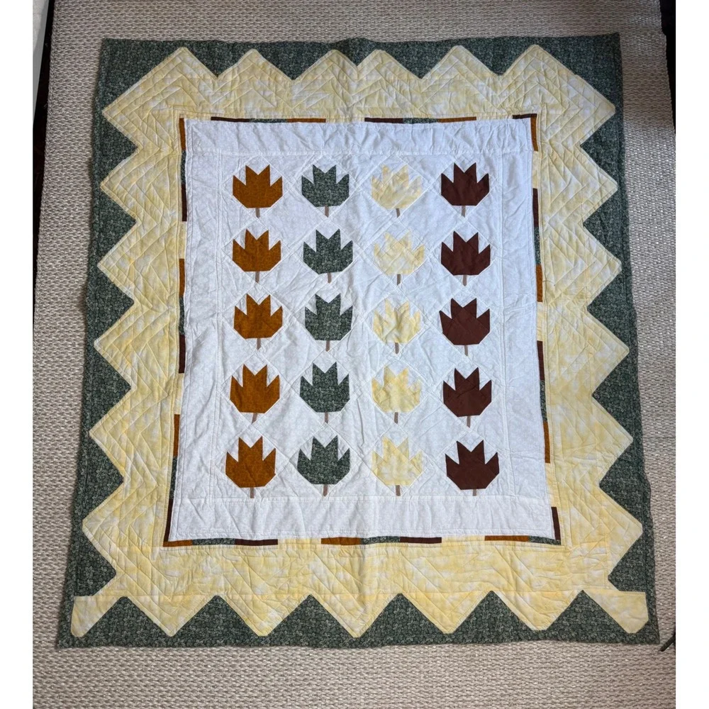 Handmade Patchwork Quilt Maple Leaf Autumn Sawtooth Border vintage throw 42x50